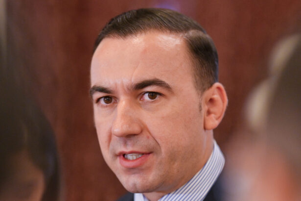 bogdan ivan acuza guvernul bolojan ca ii saraceste pe romani carburantii s au scumpit galopant in ultimele luni 6aa5155c7a11a