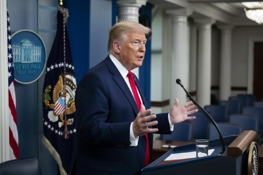 edited donald trump a dezvaluit cum vor arata viitoarele uniforme pentru forta spatiala americana 6aa043ccaba17