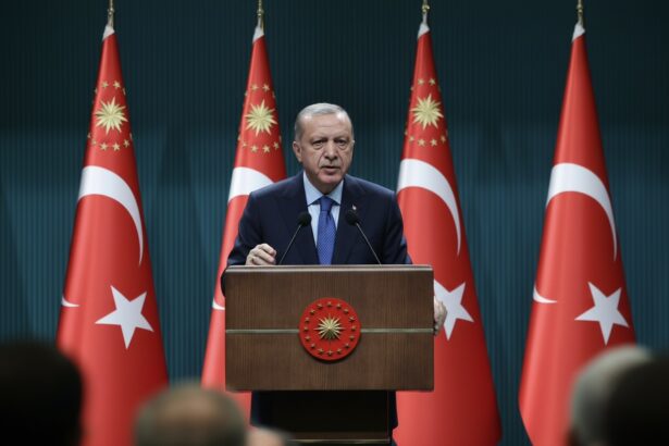 edited erdogan ar putea evita limita constitutionala si sa candideze din nou planul pentru alegeri anticipate in 2028 6aac2ffe9000d