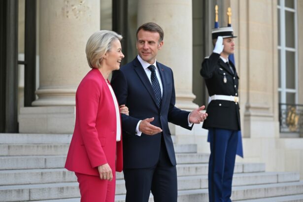 edited macron si ursula von der leyen apel comun pentru consolidarea industriei spatiale europene sunt cerute mai multe investitii 6aa2a693e00a9