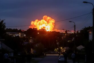 edited noapte de cosmar in ucraina explozii puternice la kiev si un bloc de 19 etaje lovit la odesa 6aab7cbe939ce