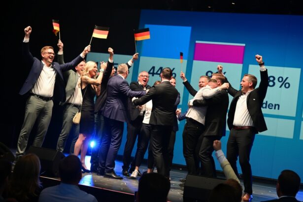 edited proteste cu mii de participanti impotriva afd in germania partidul de extrema dreapta ar urma sa castige alegerile in alte doua regiuni 6aa042dbbd456