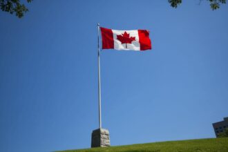 edited razboiul comercial se intensifica canada impune taxe vamale de retorsiune de 20 de miliarde de dolari sua 6aa0d70291948