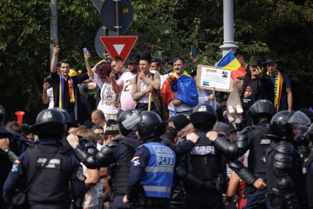 mihai fifor reactie dura dupa violentele de la protestul fermierilor opriti va nu va jucati cu focul ticalosilor 6aa93b095fd3e
