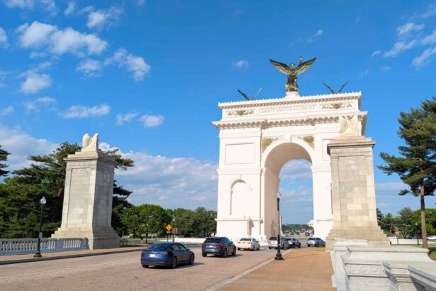 trump triumphal arch dc cfa designs dezeen 2364 col 2 1704x1022 1