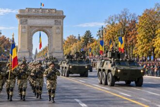 Parada militara la Arcul de Triumf