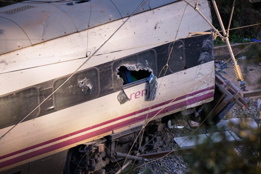 Spain Train Crash 1536x1024 1