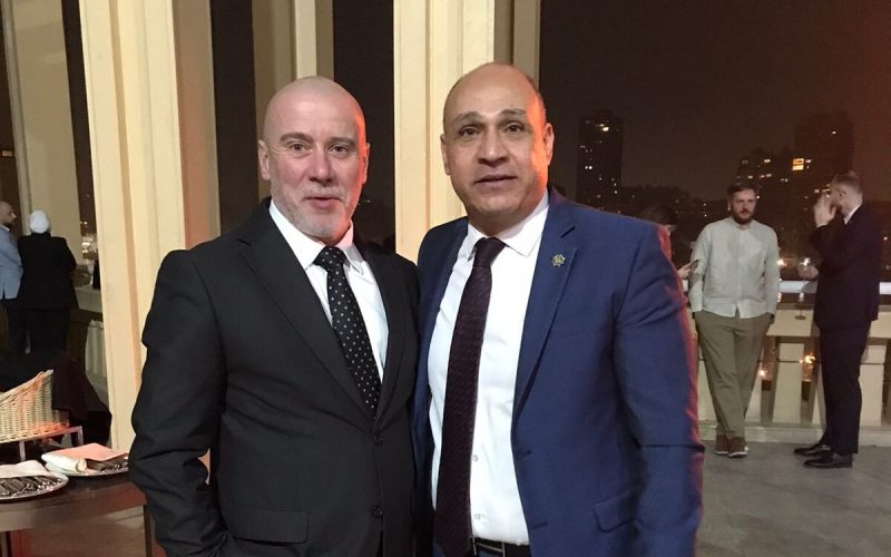 Jurnalistul Amr Yehia alături de ministrul român al Culturii, András István Demeter, la Cairo, în cadrul vizitei oficiale dedicate cooperării culturale româno-egiptene.