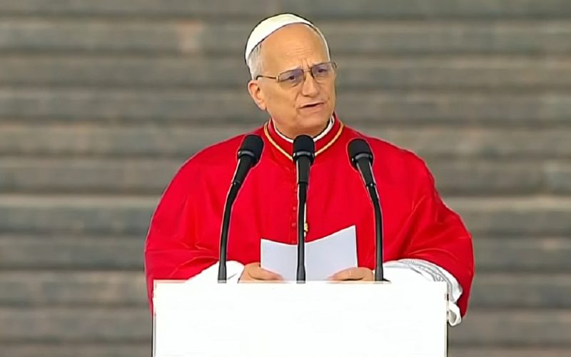 papa-leon-si-a-inceput-vizita-in-spania-va-binecuvanta-cel-mai-inalt-turn-de-la-sagrada-familia_6a23f3d70aa71